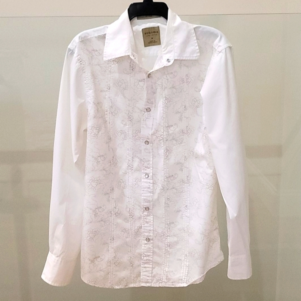 Sonoma men's button down shirt. Size M